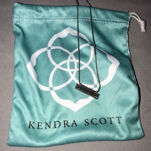 Kendra Scott necklace